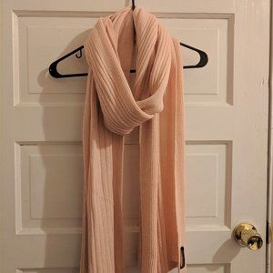 New Without Tags Pink Knit Scalloped Scarf